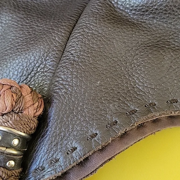 The Sak lady's bucket-style shoulder bag - Picture 6 of 12